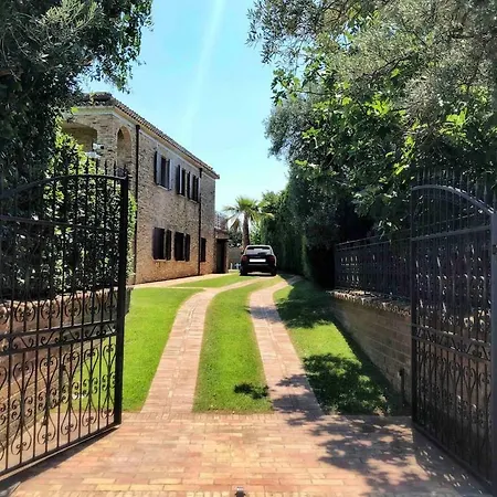 Villa Con Piscina In Abruzzo - A 7 Minuti Dal Mare Ripa Teatina